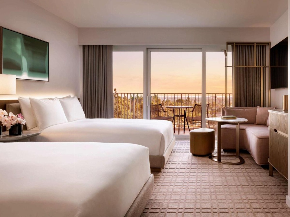 Fairmont Century Plaza Main image